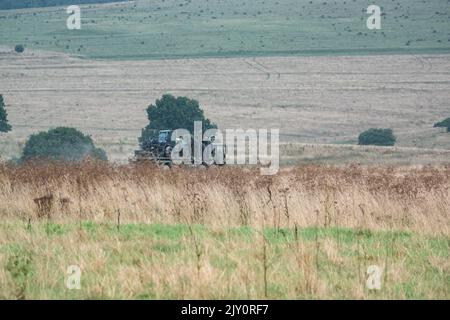British Army MAN HX77 SV 8x8 EPLS Heavy Utility Truck in Aktion bei einer militärischen Übung Stockfoto