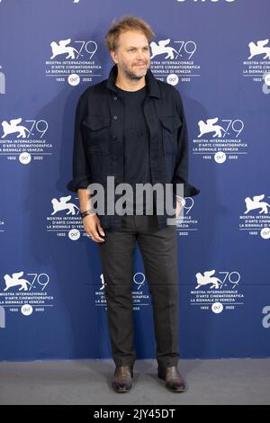 Lido Di Venezia, Italien. 07. September 2022. Florian Zeller nimmt an der Fotoschau für 'The Son' auf den Internationalen Filmfestspielen Venedig 79. am 07. September 2022 in Venedig, Italien, Teil. © Foto: Cinzia Camela. Kredit: Unabhängige Fotoagentur/Alamy Live Nachrichten Stockfoto