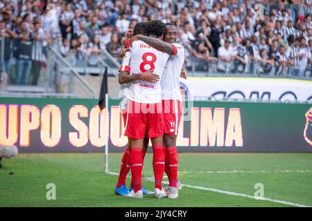 Belo Horizonte, Minas Gerais, Brasilien. 7. September 2022. Brasilianische Fußballmeisterschaft: Atletico-MG gegen Red Bull Bragantino. 7. September 2022, Belo Horizonte, Minas Gerais, Brasilien: Fußballspiel zwischen Atletico-MG und Red Bull Bragantino, gültig für die brasilianische Fußballmeisterschaft 26., die am Mittwoch (7) im Mineirao-Stadion in Belo Horizonte, Minas Gerais, stattfand. Das Spiel endete mit einem Gleichstand von 1-1. Bild: Breno Babu/Thenews2 (Bild: © Breno Babu/TheNEWS2 via ZUMA Press Wire) Stockfoto