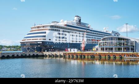 Die MS Zaandam wird von Holland America Line betrieben. Es ist nach der Stadt Zaandam in der Nähe von Amsterdam Niederlande benannt. Hier ist das Schiff doc Stockfoto