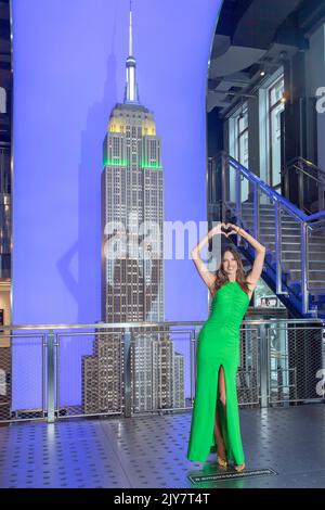 New York, Usa. 07. September 2022. Alessandra Ambrosio besucht das Empire State Building für eine Beleuchtungszeremonie zu Ehren des brasilianischen Unabhängigkeitstages 200. in New York City. Kredit: SOPA Images Limited/Alamy Live Nachrichten Stockfoto