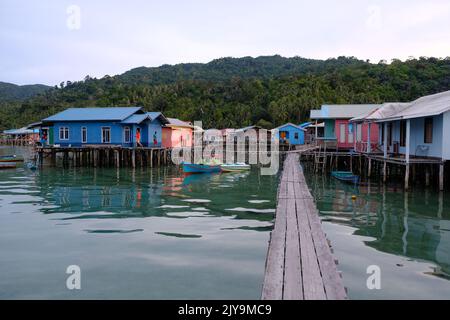 Indonesien Anambas-Inseln - Terempa Fischerdorf Siantan-Insel Stockfoto