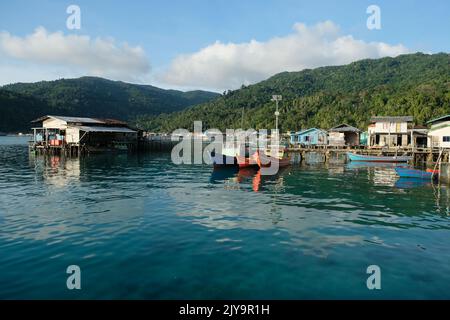 Indonesien Anambas-Inseln - Terempa Fischerdorf Siantan-Insel Stockfoto