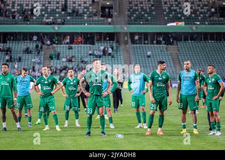 Warschau, Polen. 02. September 2022. Spieler von Radomiak Radom, die nach dem polnischen Spiel der PKO Ekstraklasa League zwischen Legia Warszawa und Radomiak Radom im Marschall Jozef Pilsudski Legia Warsaw Municipal Stadium gesehen wurden. Endergebnis; Legia Warszawa 1:0 Radomiak Radom. (Foto von Mikolaj Barbanell/SOPA Images/Sipa USA) Quelle: SIPA USA/Alamy Live News Stockfoto