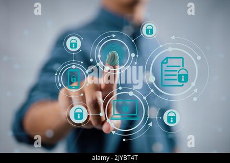 Datenschutzkonzept mit einem Geschäftsmann scannen Fingerabdruck biometrische Identität Stockfoto