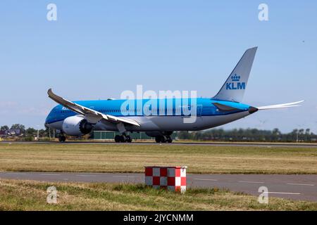 PH-BHO KLM Royal Dutch Airlines Boeing 787-9 Dreamliner startet vom Amsterdam Schiphol Airport in Polderbaan in den Niederlanden Stockfoto