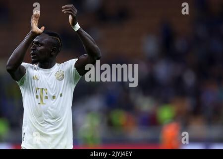 Mailand, Italien. 07. September 2022. Sadio Mane vom FC Bayern München feiert das UEFA Champions League-Spiel der Gruppe C zwischen dem FC Internazionale und dem FC Bayern München am 7. September 2022 im Stadio Giuseppe Meazza in Mailand Italien. Quelle: Marco Canoniero/Alamy Live News Stockfoto