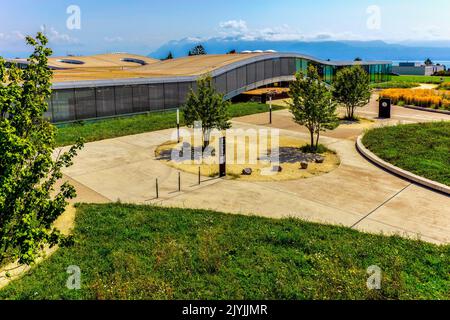 Campus der EPFL Ecole Polytechnique Fédérale de Lausanne, dem Rolex Learning Center, das von der international renommierten japanischen Architekturbüro entworfen wurde Stockfoto