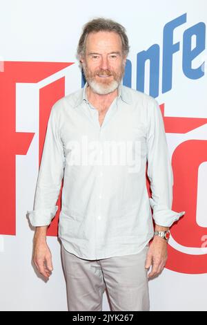 7. September 2022, West Hollywood, CA, USA: LOS ANGELES - SEP 7: Bryan Cranston bei The Confess, Fletch Premiere im West Hollywood Edition Hotel am 7. September 2022 in West Hollywood, CA (Bild: © Kay Blake/ZUMA Press Wire) Stockfoto