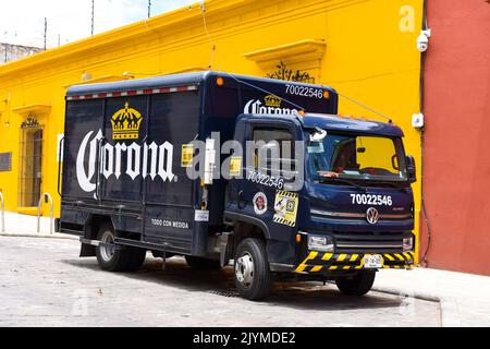 Lieferung von Corona Bier per LKW, Oaxaca de Juarez, Mexiko Stockfoto