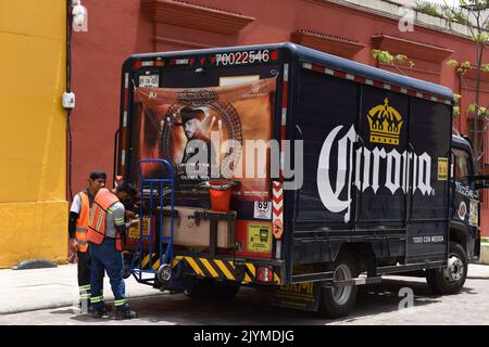 Lieferung von Corona Bier per LKW, Oaxaca de Juarez, Mexiko Stockfoto