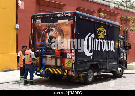 Lieferung von Corona Bier per LKW, Oaxaca de Juarez, Mexiko Stockfoto