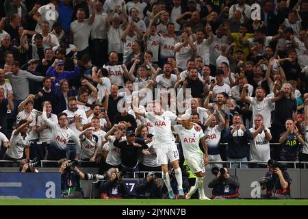 Richarlison von Tottenham Hotspur feiert nach einem Tor 2-0 - Tottenham Hotspur gegen Marseille, UEFA Champions League, Tottenham Hotspur Stadium, London, Großbritannien - 7.. September 2022 Stockfoto