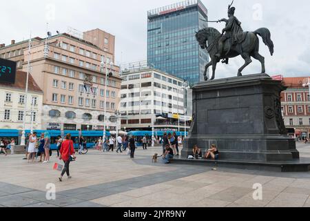 Statue von Ban Jelacic auf dem Ban Jelacic Platz in Zagreb, Kroatien, Europa. Stockfoto