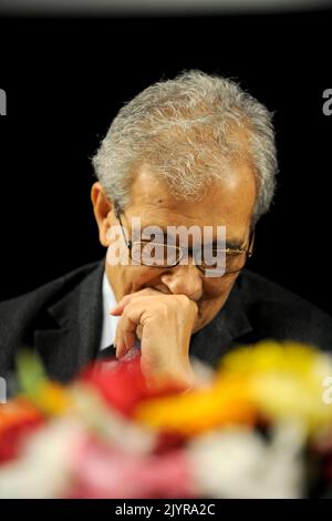 Dhaka, Bangladesch - 28. Dezember 2011: Amartya Kumar Sen, der Gewinner des Nobelpreis für Wirtschaftswissenschaften, ist ein indischer Bengali. Er kam nach Banglad Stockfoto