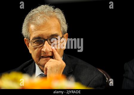 Dhaka, Bangladesch - 28. Dezember 2011: Amartya Kumar Sen, der Gewinner des Nobelpreis für Wirtschaftswissenschaften, ist ein indischer Bengali. Er kam nach Banglad Stockfoto