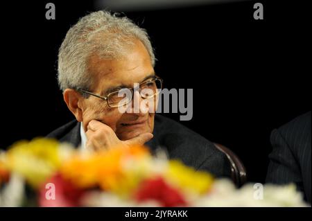 Dhaka, Bangladesch - 28. Dezember 2011: Amartya Kumar Sen, der Gewinner des Nobelpreis für Wirtschaftswissenschaften, ist ein indischer Bengali. Er kam nach Banglad Stockfoto