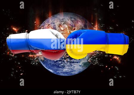 3D Illustration Flaggen von Russland und der Ukraine auf Boxhandschuhen auf Planet Welt Bomben Hintergrund. Stockfoto