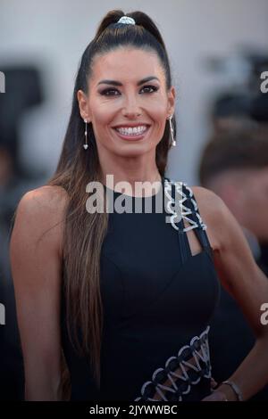 Venedig, Italien. 07. September 2022. VENEDIG, ITALIEN - 07. SEPTEMBER:Elisabetta Gregoraci nimmt am roten Teppich „The Son“ des Internationalen Filmfestivals Venedig 79. am 07. September 2022 in Venedig, Italien, Teil. Kredit: dpa/Alamy Live Nachrichten Stockfoto