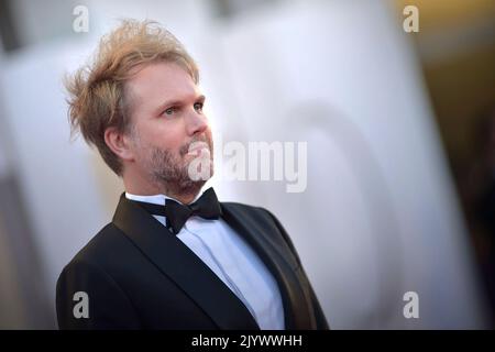 Venedig, Italien. 07. September 2022. VENEDIG, ITALIEN - 07. SEPTEMBER: Florian Zeller besucht den roten Teppich „The Son“ auf den Internationalen Filmfestspielen Venedig 79. am 07. September 2022 in Venedig, Italien. Kredit: dpa/Alamy Live Nachrichten Stockfoto