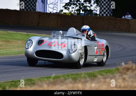 Jochen Mass, Mercedes-Benz 300 SLR, Langstrecken-Rennfahrer der Nachkriegszeit, Langstrecken-Rennen wie die 24 Stunden von Le Mans und die Millie Miglia, wurden ve Stockfoto