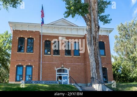 Historisches Gerichtsgebäude in Johnson County Wyoming, 1884 aus rotem Backstein in italienischer Architektur erbaut. Stockfoto
