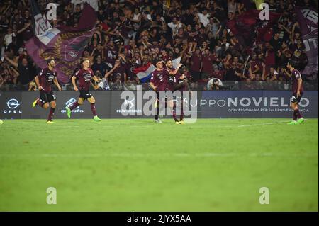 Salerno, Italien. 05. Sep, 2022. Während der Serie Ein Spiel zwischen US Salernitana 1919 und FC Empoli im Stadio Arechi Credit: Independent Photo Agency/Alamy Live News Stockfoto