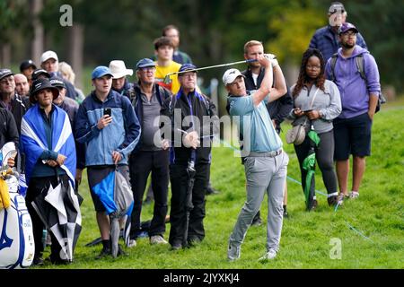 Luke Donald während des ersten Tages der BMW PGA Championship im Wentworth Golf Club, Virginia Water. Bilddatum: Donnerstag, 8. September 2022. Stockfoto