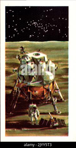 Aus einer Serie von Karten für Brooke Bond Tea; 1973; „The Race into Space“, illustriert von David Lawson; illustrierte Farbaufnahme des Apollo-Mondmoduls (Eine Serie von 50 Karten, Nr. L 35, S. Stockfoto
