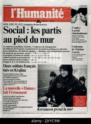 Titelseite der kommunistischen Zeitung „L'Humanite“ Datum Dienstag, den 26. Januar 1993; Überschrift lautet: „Sozial: Die Parteien am Fuße der Mauer“. Stockfoto