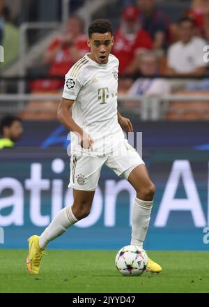 Mailand, Italien, 7.. September 2022. Jamal Musiala von Bayern München während des UEFA Champions League-Spiels in Giuseppe Meazza, Mailand. Bildnachweis sollte lauten: Jonathan Moscrop / Sportimage Stockfoto