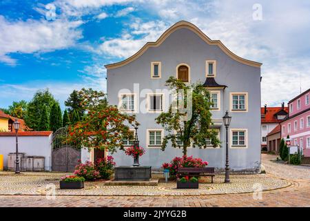 Berching, Baccham ist eine bayerische Stadt im Bezirk Neumarkt in der Oberpfalz. Fotografiert im Sommer auf der Fränkischen Alb an der Main Danube Stockfoto