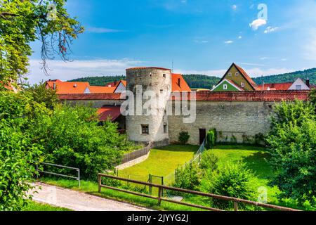 Berching, Baccham ist eine bayerische Stadt im Bezirk Neumarkt in der Oberpfalz. Fotografiert im Sommer auf der Fränkischen Alb an der Main Danube Stockfoto