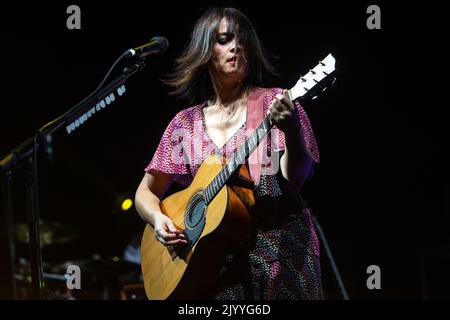 Mailand, Italien. 08. September 2022. Die italienische Singer-Songwriterin Carmen Consoli tritt während eines Konzerts in Carroponte live auf (Foto: Mairo Cinquetti/SOPA Images/Sipa USA) Quelle: SIPA USA/Alamy Live News Stockfoto