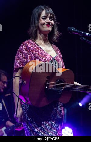 Mailand, Italien. 08. September 2022. Die italienische Singer-Songwriterin Carmen Consoli tritt während eines Konzerts in Carroponte live auf (Foto: Mairo Cinquetti/SOPA Images/Sipa USA) Quelle: SIPA USA/Alamy Live News Stockfoto