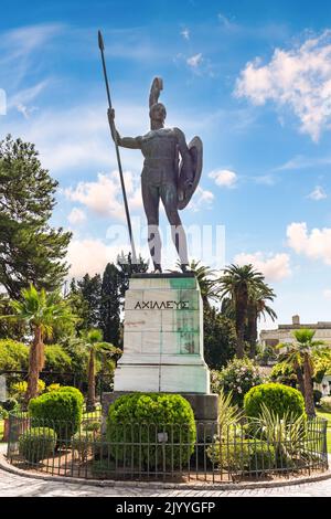 Achilleion Palast auf der Insel Korfu, Griechenland, erbaut von Kaiserin von Österreich Elisabeth von Bayern, auch bekannt als Sisi. Der Achilleion Palast in Korfu, Greec Stockfoto