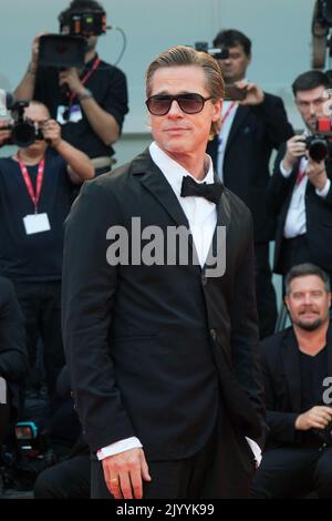 VENEDIG, ITALIEN. 8. September 2022: Brad Pitt bei der Blonde-Premiere auf den Internationalen Filmfestspielen von Venedig 79.. Picture: Kristina Afanasyeva/Featureflash Credit: Paul Smith/Alamy Live News Stockfoto