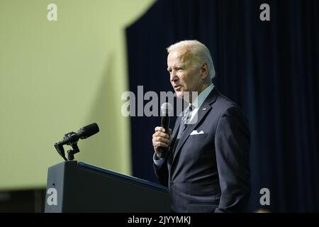 US-Präsident Joe Biden nimmt am Donnerstag, dem 8. September 2022, an einem Empfang für das Demokratische Nationalkomitee im National Harbour, Maryland, Teil.Quelle: Chris Kleponis/Pool/Sipa USA Quelle: SIPA USA/Alamy Live News Stockfoto