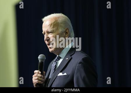 US-Präsident Joe Biden nimmt am Donnerstag, dem 8. September 2022, an einem Empfang für das Demokratische Nationalkomitee im National Harbour, Maryland, Teil.Quelle: Chris Kleponis/Pool/Sipa USA Quelle: SIPA USA/Alamy Live News Stockfoto