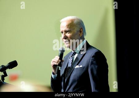 Der Präsident der Vereinigten Staaten, Joe Biden, nimmt am Donnerstag, dem 8. September 2022, an einem Empfang für das Demokratische Nationalkomitee im National Harbor, Maryland, Teil.Quelle: Chris Kleponis / Pool via CNP Stockfoto