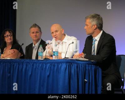 Podiumsdiskussion in der HUD-Zentrale zu internationalen Modellen zur Beendigung der Obdachlosigkeit von Jugendlichen. Stockfoto