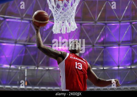 Recife, Brasilien. 8. September 2022. Kalif Young of Canada geht während eines Viertelfinalmatches zwischen Mexiko und Kanada beim FIBA Americup 2022 in Recife, Pernambuco, Brasilien, am 8. September 2022 zu einem Zwischenstopp. Quelle: Lucio Tavora/Xinhua/Alamy Live News Stockfoto