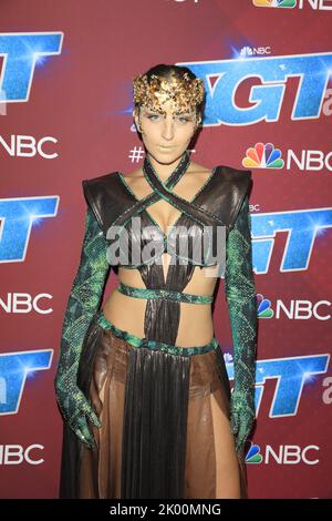 LOS ANGELES - SEP 6: Mayyas, Tänzerin bei der America's Got Talent Saison 17 - Live Show Red Carpet im Pasadena Sheraton Hotel am 6. September 2022 in Pasadena, CA Stockfoto