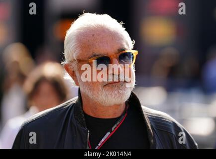 Flavio Briatore kommt vor dem Großen Preis von Italien zum Training beim Autodromo Nazionale Monza an. Bilddatum: Freitag, 9. September 2022. Stockfoto