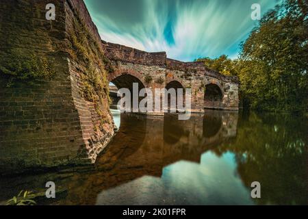 Pershore-Brücke aus dem Jahr 1413 Stockfoto