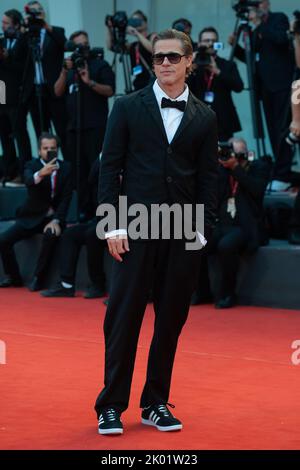 Brad Pitt beim Internationalen Filmfestival von Venedig 79. - „Blonder“ Roter Teppich am 8. September 2022. Pablo Cotello/imageSPACE/MediaPunch Stockfoto