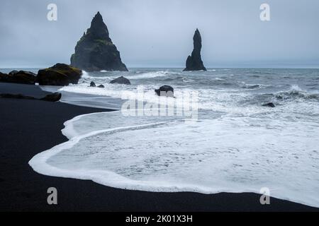 Black Sand Beach (Reynisfjara), Vik, Island Stockfoto