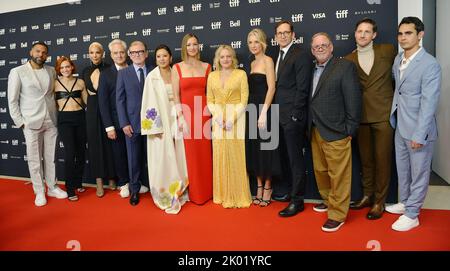 Toronto, Kanada. 08. September 2022. Am Donnerstag, den 8. September 2022, besuchen die Schauspieler die Vorführung von Hulus „The Handmaid's Tale“ auf dem Toronto International Film Festival im TIFF Bell Lightbox in Toronto, Kanada. Foto von Chris Chew/UPI Credit: UPI/Alamy Live News Stockfoto