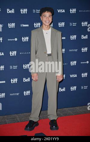 Toronto, Kanada. 08. September 2022. Schauspieler Miles Gutierrez nimmt am Donnerstag, dem 8. September 2022, an der Special Presentation-Vorführung von „On the Come Up“ am Eröffnungsabend des Toronto International Film Festival im Princess of Wales Theatre in Toronto, Kanada, Teil. Foto von Chris Chew/UPI Credit: UPI/Alamy Live News Stockfoto