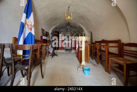 Agios Nikolaos in Megalochori ist eine kleine Kapelle auf der Insel Santorini Stockfoto